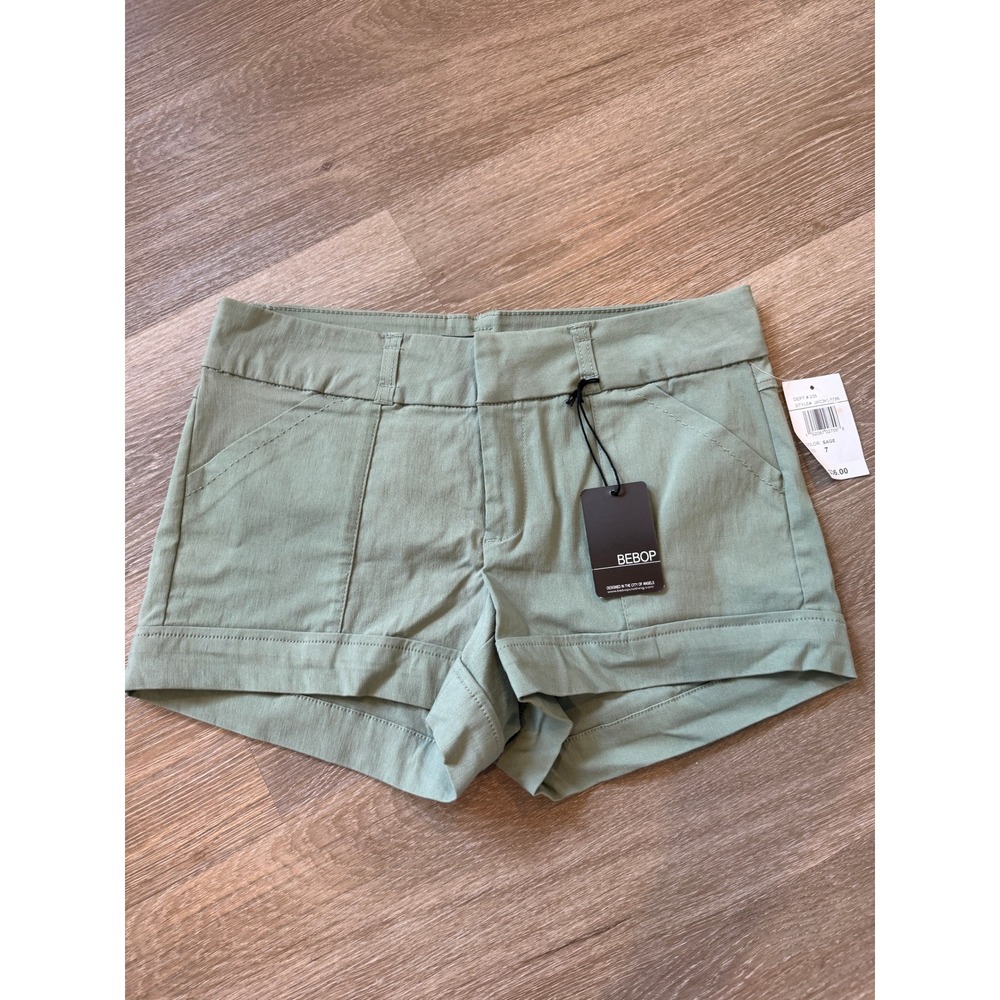 Bebop Women Sage Green Cuffed Utility Shorts Size 7 NWT Juniors